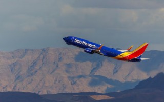 美国西南航空新款客机投入运营