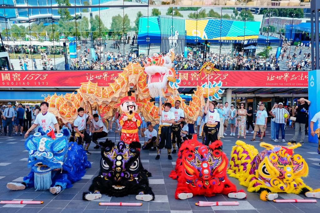 上半年营收164.54亿元！泸州老窖稳健应对周期，高股息与数字化转型成焦点-第3张图片-悦刻网上商城官方网站-正品优惠，尽在悦刻官方网站
