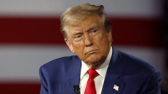 特朗普要求最高法院允许他罢免联邦贸易委员会仅存的民主党高官-第1张图片-悦刻网上商城官方网站-正品优惠，尽在悦刻官方网站